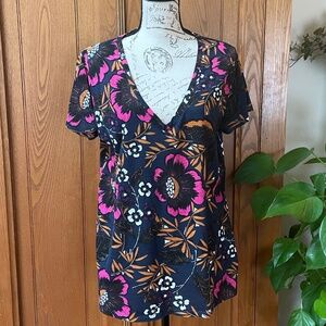 a.n.d. Short sleeve v neck top NWOT